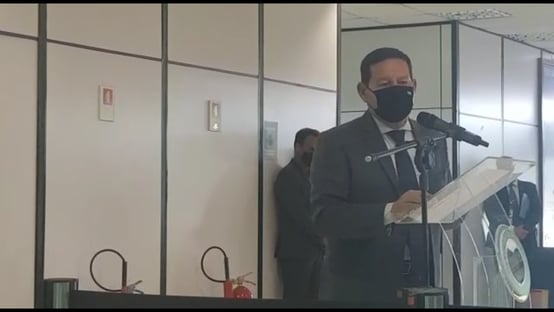 Mourão anuncia extensão da Operação Samaúma