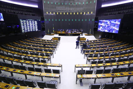 Câmara aprova PEC que aumenta repasses a municípios
