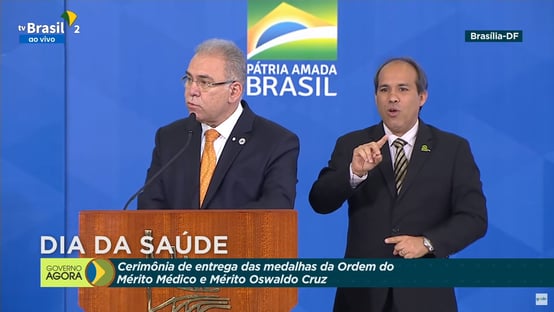 Queiroga celebra sem máscara o Dia Nacional da Saúde