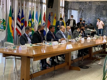 Governadores pedem reunião de Bolsonaro com demais Poderes