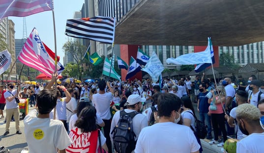 MBL e VPR se reúnem na Paulista para ato pelo impeachment