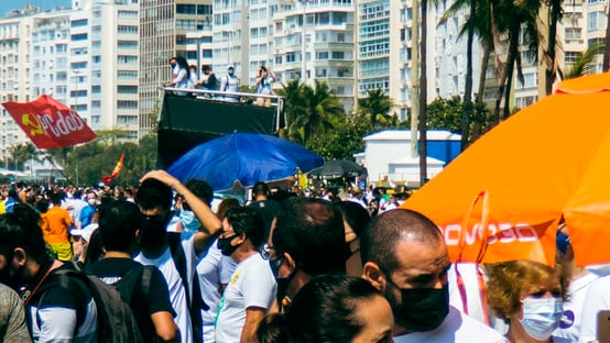 Manifestantes começam a se reunir no Rio