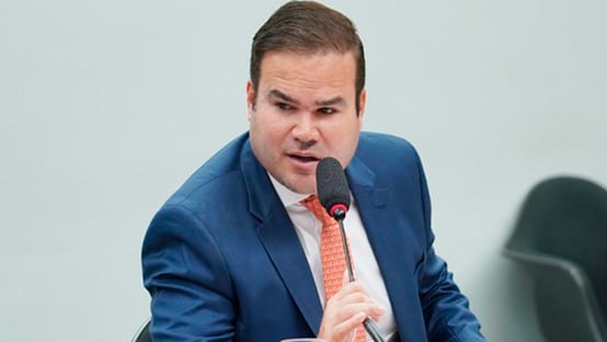 Líderes mudam versão da quarentena eleitoral e falam em 2026