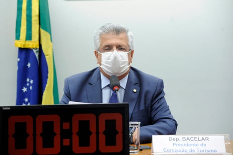 “O álcool vicia muito mais que o jogo e ninguém defende o fechamento do mercado da bebida”