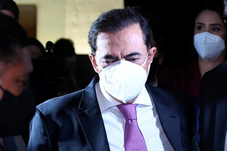 Tolentino se recusa a explicar quem são os donos da FIB Bank