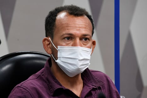 Motoboy Ivanildo não aceita entregar celular à CPI