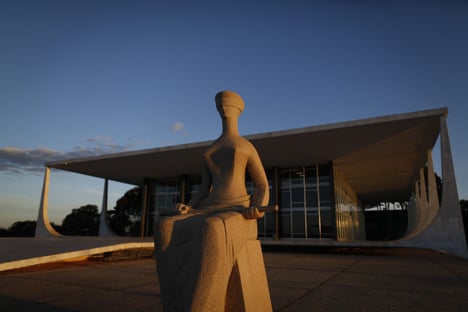 Polícia interdita acesso ao prédio do STF