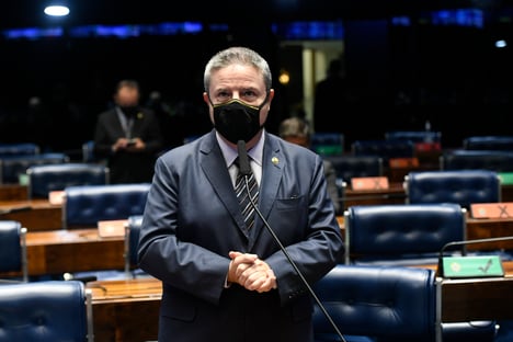 Anastasia apresenta parecer a favor da criação do TRF-6 em Minas