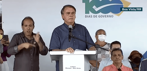 Bolsonaro diz que Lula quer seguir China: Teria que acabar com a CLT