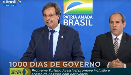 Ministro do Turismo diz que imprensa atrapalha a geração de empregos