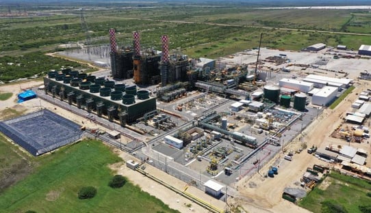 Quatro dias após entrar em ação, 2ª maior usina térmica do país é desligada