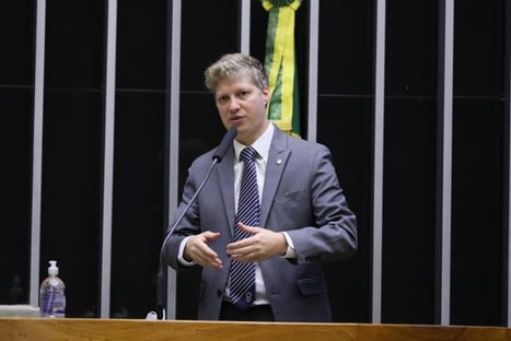 Marcel manda recado para Lira: “Por que temos 513 deputados?”; assista