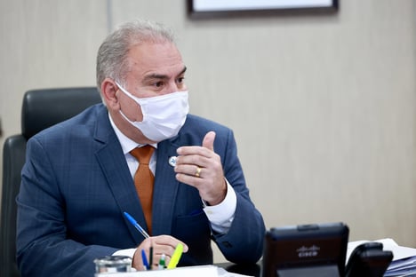 Como bolsonaristas sabotaram vacinação de adolescentes