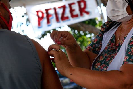 Brasil recebe mais de 2 milhões de doses da Pfizer