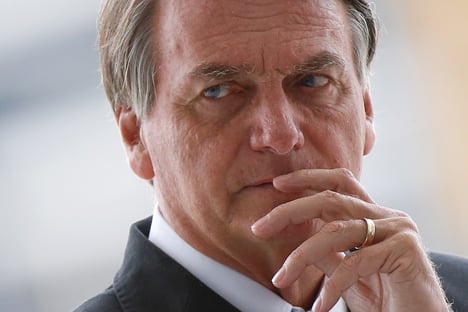 Bolsonaro casa com Valdemar e diz: “Seremos felizes para sempre”