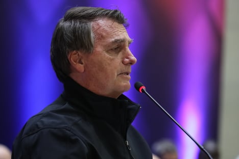 Bolsonaro cria realidade paralela para fala de arcebispo sobre desarmamento