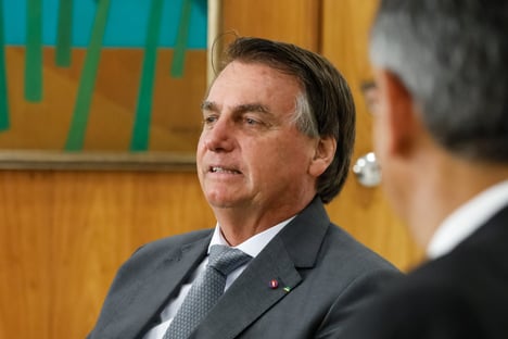 Bolsonaro nega que tenha sido barrado em estádio: “Isso não existiu”