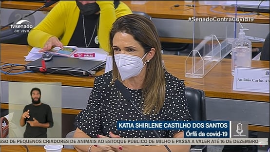 “Sangue de cada uma das vítimas escorre nas mãos de quem subestimou o vírus”