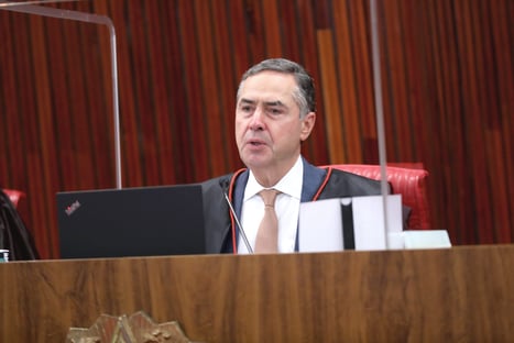 Barroso rejeita ação da OAB-DF contra CPI da Covid por desrespeito a advogados