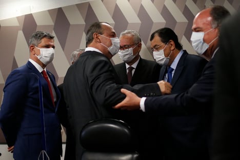 CPI da Covid: termina leitura de relatório final; texto será votado na terça que vem