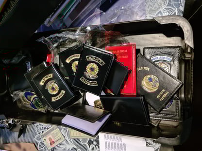 PF mira grupo suspeito de falsificar carteiras funcionais da polícia e de autoridades