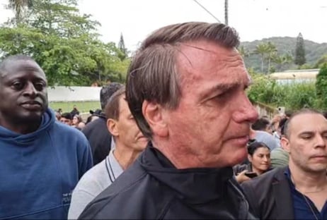 “Não vim me aborrecer”, diz Bolsonaro, após ser questionado sobre 600 mil mortes por Covid