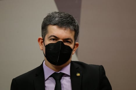 Randolfe está com Covid
