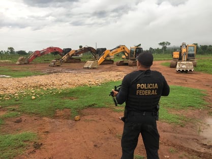 PF faz operação contra garimpo ilegal em terra indígena no Pará