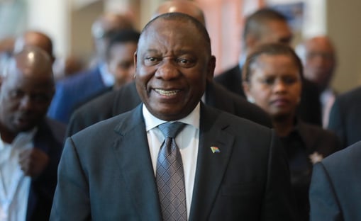 Presidente da África do Sul diz que veto a viagens não é solução conta Ômicron