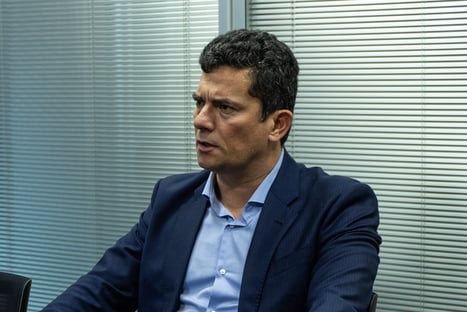 “Gilmar erra muito” e “Lula deveria estar cumprindo pena”, diz Moro