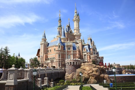 China tranca 34 mil na Disney de Xangai para fazer teste de Covid