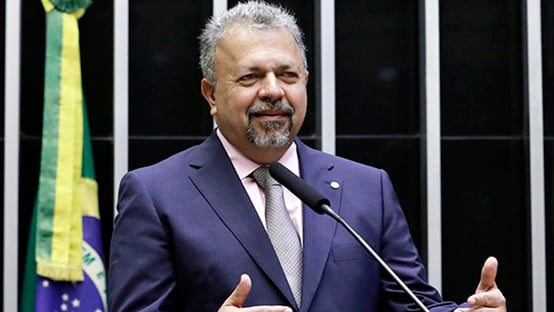 Parlamentares apresentam emenda contra o orçamento secreto
