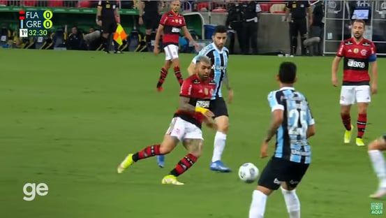 Flamengo vai a julgamento no STJD por canto homofóbico da torcida