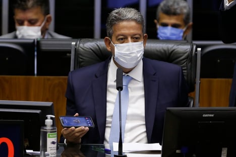 Câmara articula proposta para dar mais transparência às emendas de relator, diz Lira