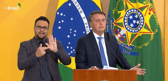Bolsonaro diz que Brasil já está no “pós-pandemia”