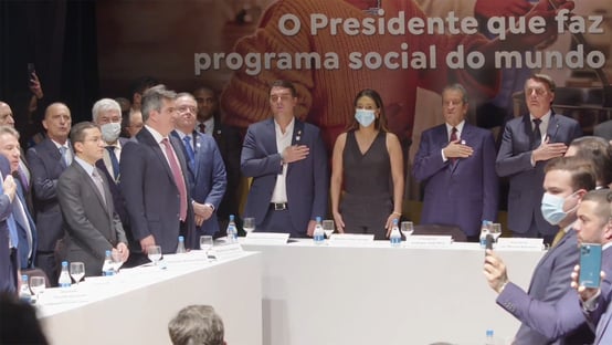 “O presidente que faz o maior programa social do mundo”