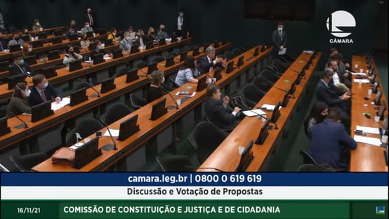 Pedido de vista adia discussão de texto para revogar PEC da Bengala