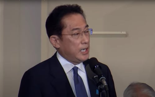 Japão fecha fronteiras a estrangeiros para conter Ômicron