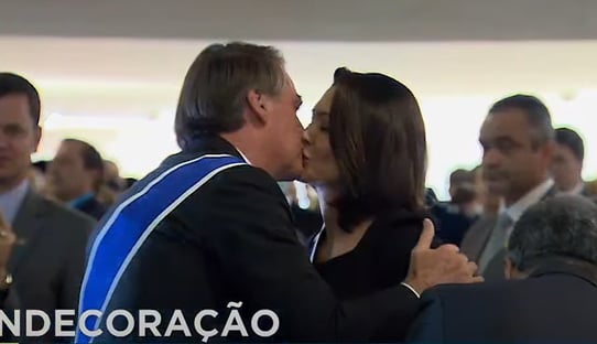 Bolsonaro condecora Michelle, Aras e ministros no Itamaraty