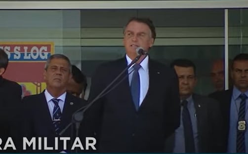 Após celebrar Mendonça no STF, Bolsonaro defende “gratidão”