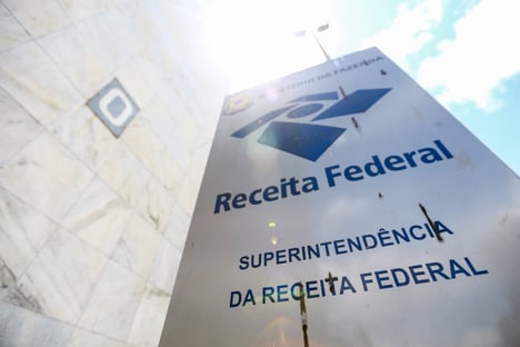 Receita Federal se cala sobre crise