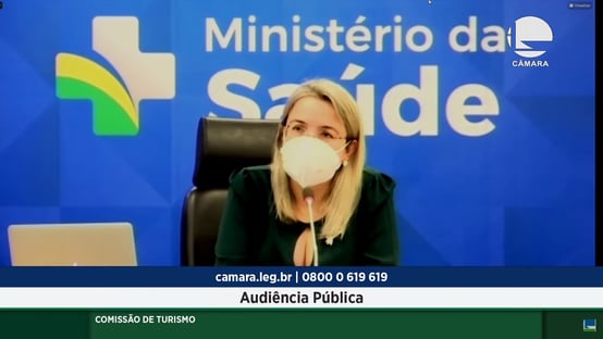 Secretária diz que Ministério da Saúde não recomenda Carnaval em 2022