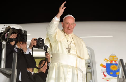 Papa Francisco envia mensagem de pesar pela morte da mãe de Bolsonaro