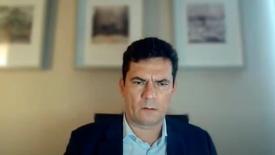 Moro rebate Lula: “Autocrítica é pedir desculpas e devolver o que foi roubado”