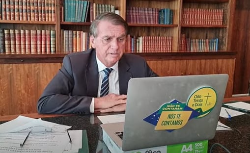 Bolsonaro defende reforma trabalhista do governo Temer