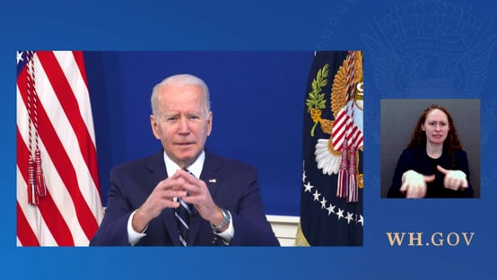 Biden dobra meta de testes e envia reforços de médicos militares para 6 estados