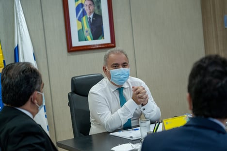 Saúde realiza nesta quarta fórum sobre a Ômicron no Brasil