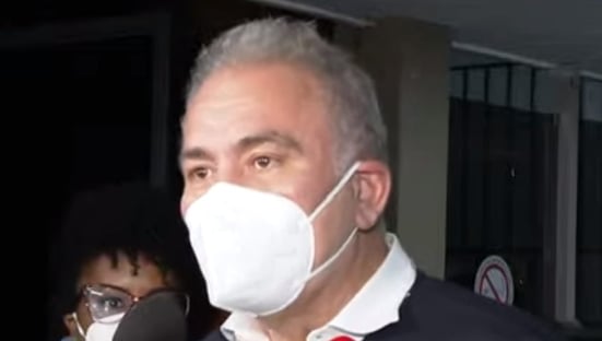 Queiroga recua sobre vacinação de crianças: “Queremos que os pais decidam”