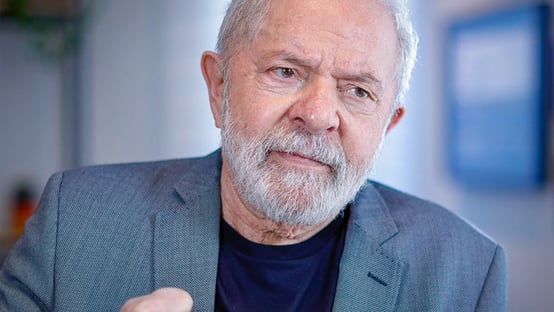Após alerta de terremoto, Lula deixa auditório da Câmara no México