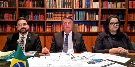 Bolsonaro afirma que Moro é “traíra” e “mentiroso”